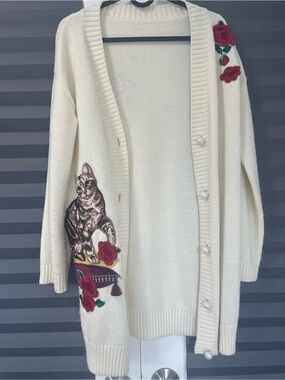 Cream Open-Front Cardigan Sweater with Cat & Rose Appliqué